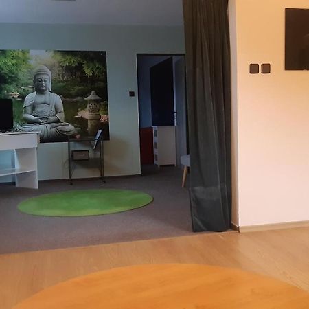 Budha Apartma Jirikov  Buitenkant foto