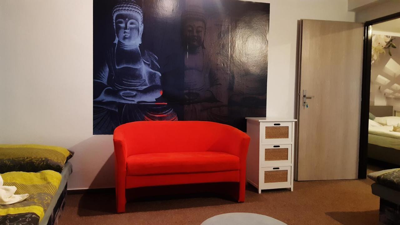 Budha Apartma Jirikov  Buitenkant foto