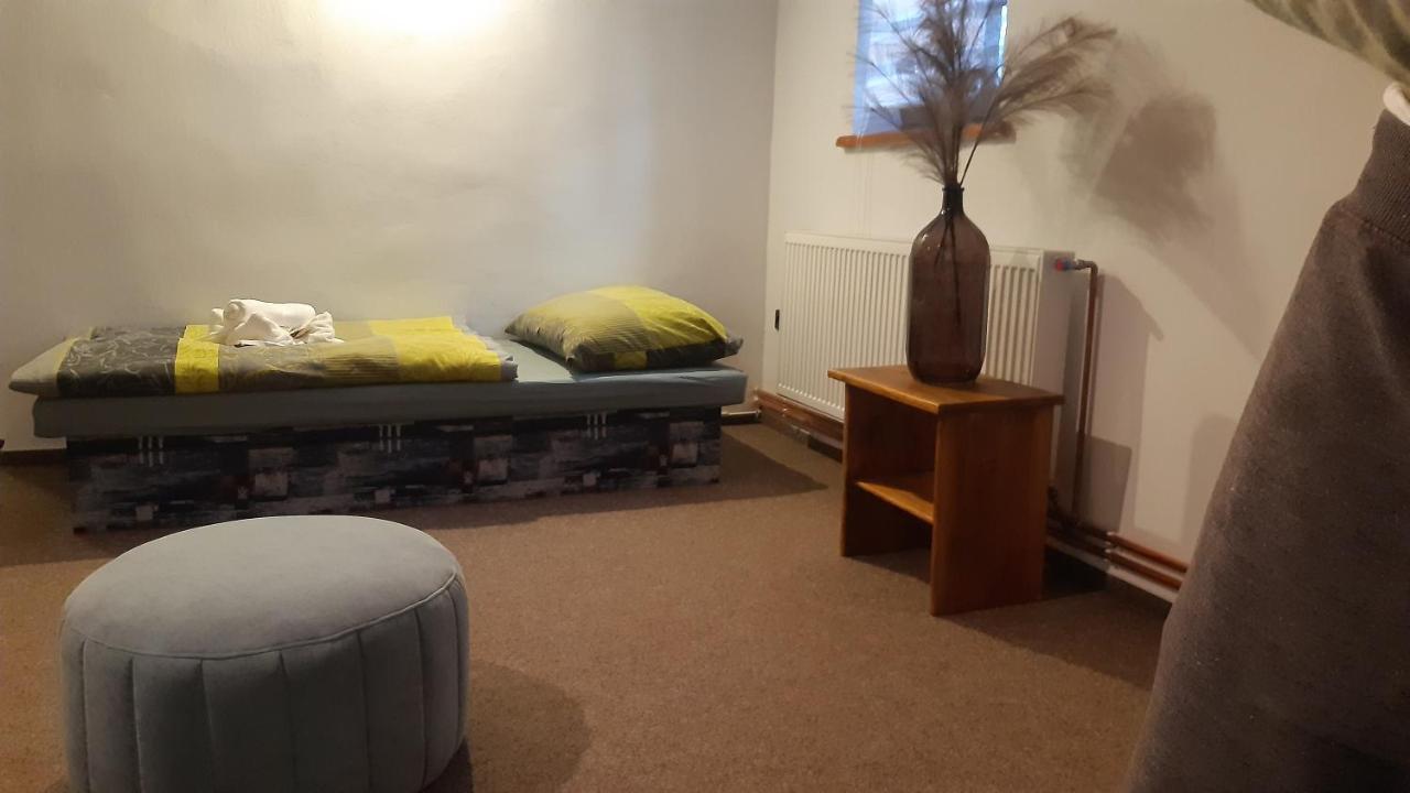 Budha Apartma Jirikov  Buitenkant foto