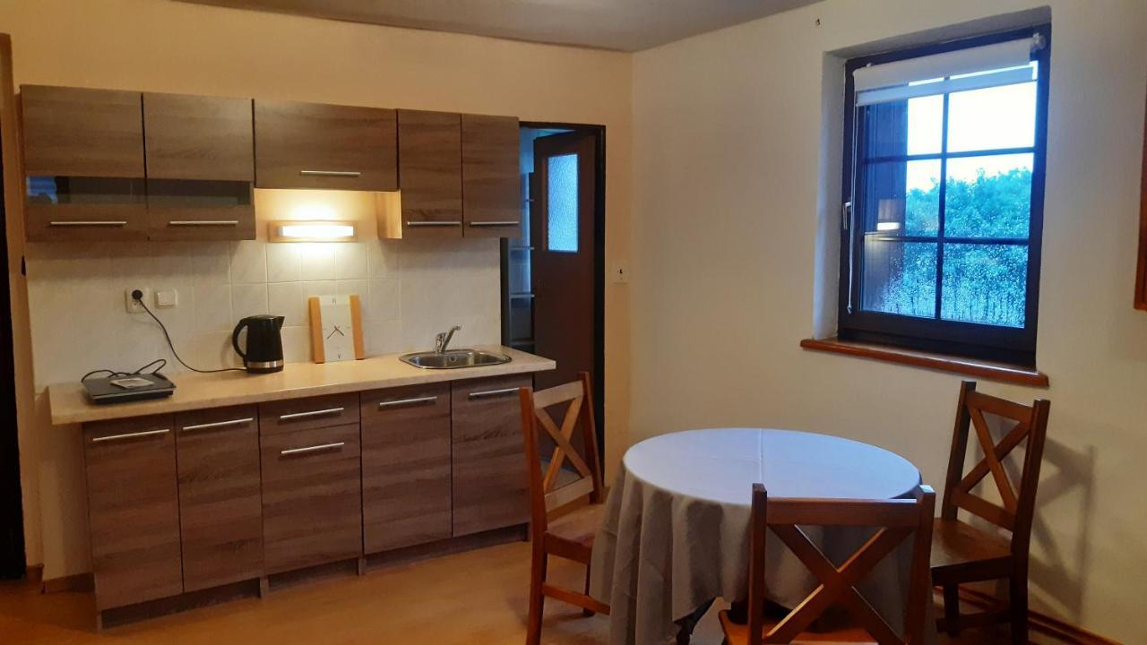 Budha Apartma Jirikov  Buitenkant foto